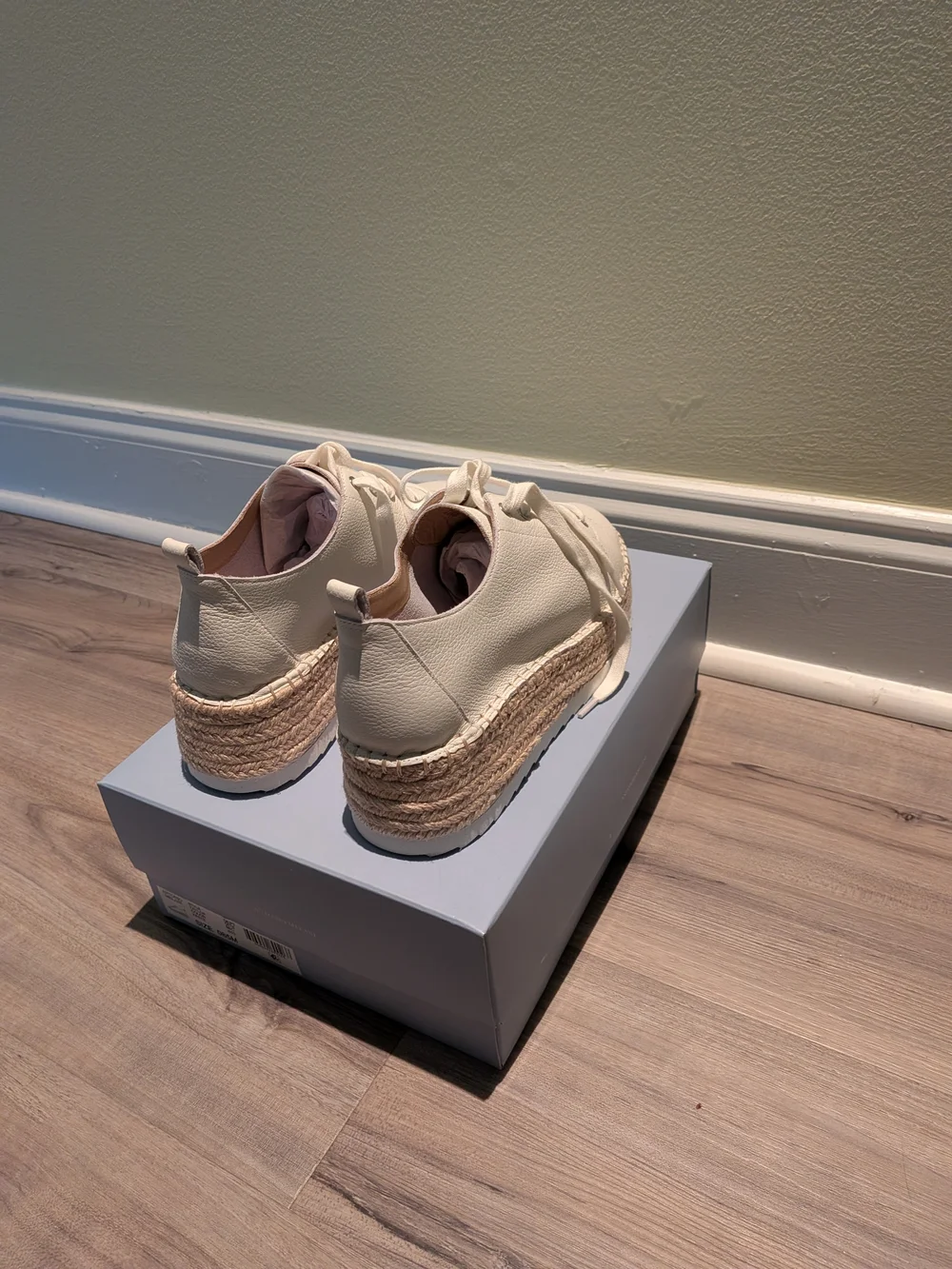 NWT Antonio Melani  Espadrille Platform Sneaker